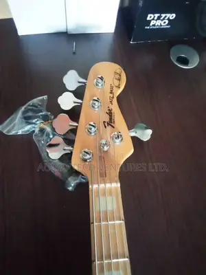 Fender Jazz Bass 5 Strings