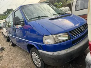 Volkswagen Transporter 2000 Blue