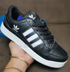 Adidas Unisex Sneakers