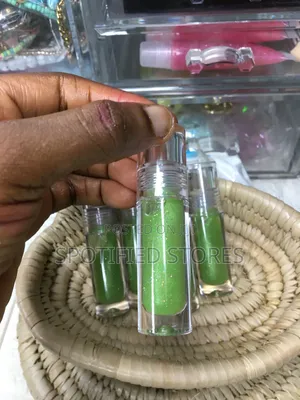 Colour Changing Lipgloss