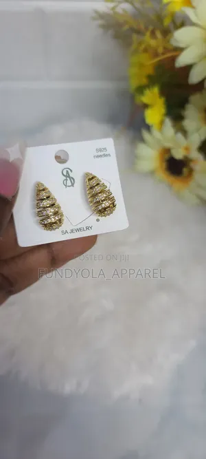 Quality Gold Mini Earring