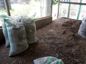 Manure Chicken Waste / Fertilizer (Organic)