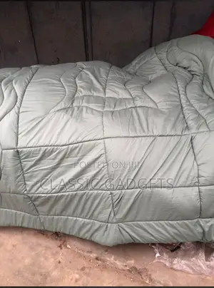 Quality Plain Design Duvet Set / Bed Sheets Set