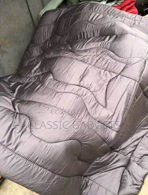 Quality Plain Design Duvet Set / Bed Sheets Set