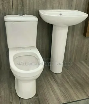 WC With Wash Hand Basin and Pedestal