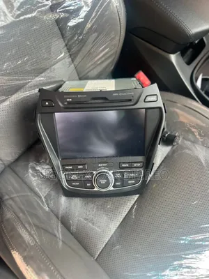 2013-16 Hyundai Santa Fe Factory Navigation Screen