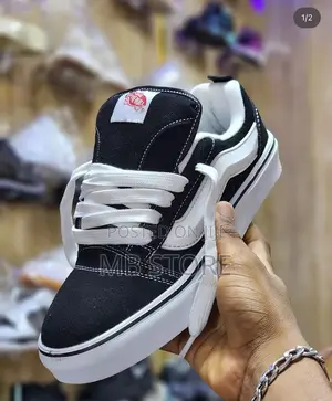 Vans of the Wall Sneakers