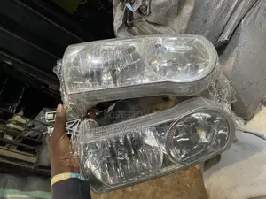 Headlights Corolla 2001