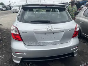 Toyota Matrix 2010 Silver