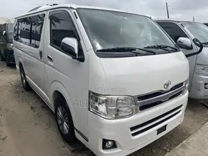 Toyota HiAce 2011 White