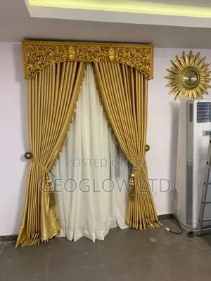 Royal Gold Curtain With Gold Board