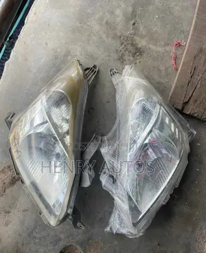 Set Headlamp Toyota Avanza 2015