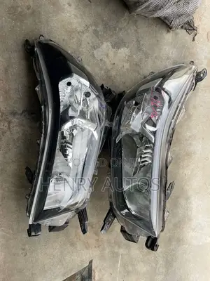 Headlight Hilux 2018