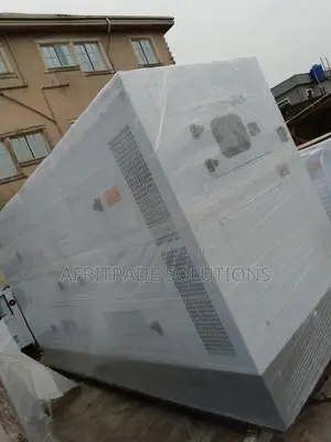 Powerful Perkins 400kva Soundproof Generator Set