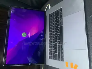 Laptop Apple MacBook Pro 2017 8GB Intel Core I7 SSD 1T