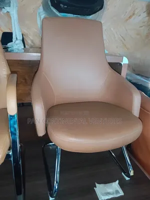 Executive Office Chair With Leather Finish