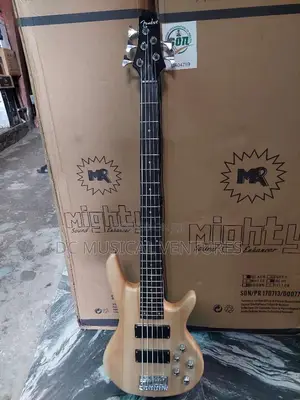 Active Fender Bass Guitar 5 Strings