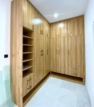 HDF Wood Wardrobe