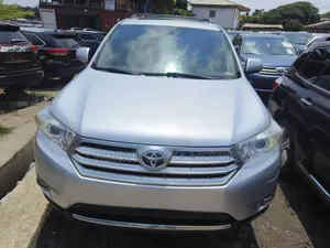 Toyota Highlander Limited 2012 Silver