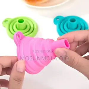 Liquid Dispensing Portable Silicone Funnel