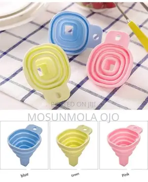 Liquid Dispensing Portable Silicone Funnel