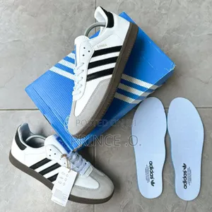 Adidas Sneakers