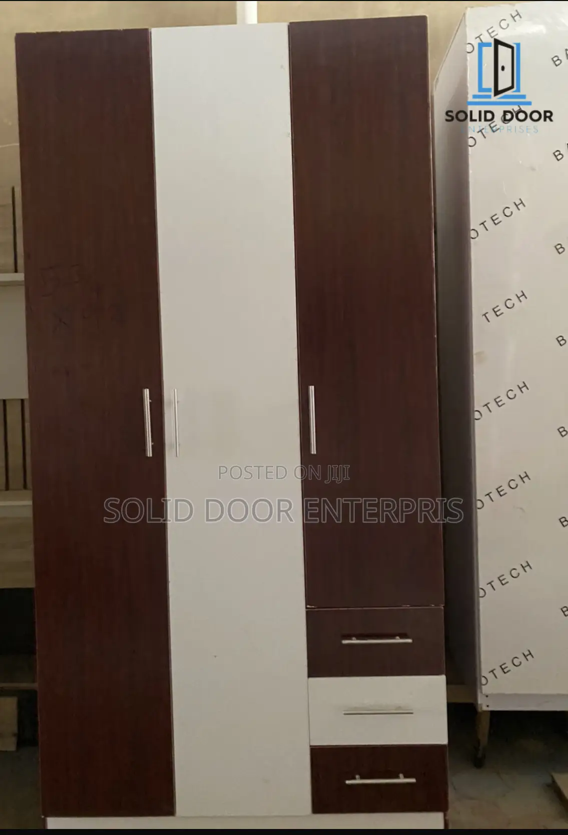 Solid HDF 4ft Wardrobe With Accessories