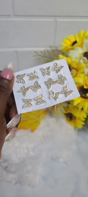 Quality High Fashion Earring Set