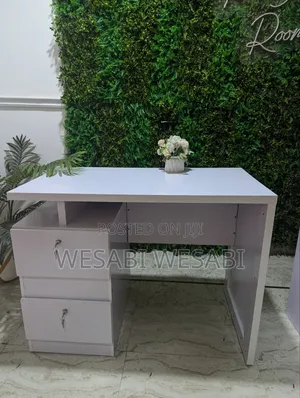 Workstation Table