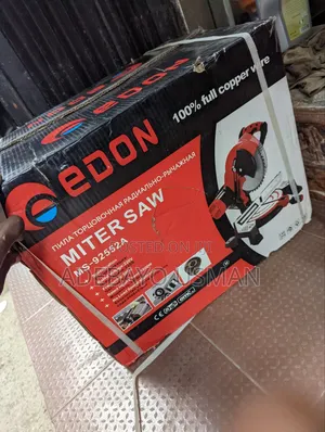 Miter Saw Machine