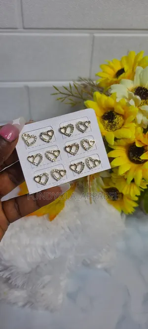 Quality High Fashion Earring Set