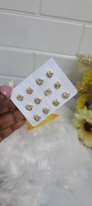 Quality High Fashion Earring Set