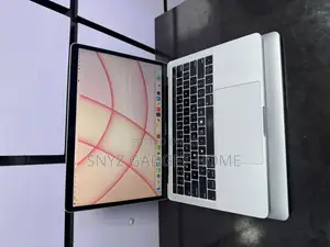 Laptop Apple MacBook Pro 2018 16GB Intel Core I5 SSD 512GB