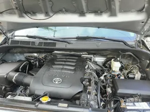 Toyota Sequoia 2015 Silver