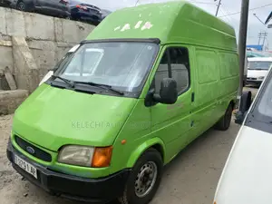 Ford Transit 2000 Green