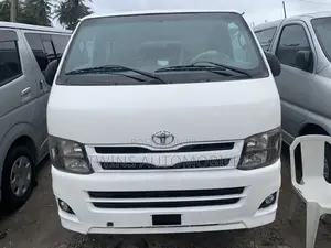 Toyota HiAce 2012 White