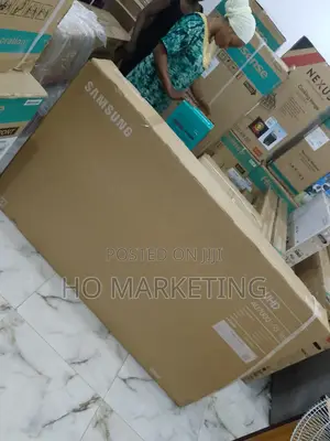 Samsung 65"Uhd TV {Ua65au7000u}
