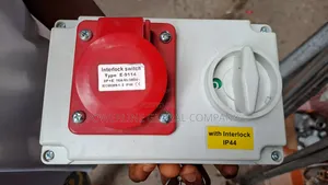 32amps Industrial Socket for Homes/ Factories/ Construction.