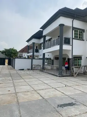 5bdrm Duplex in Owerri for sale