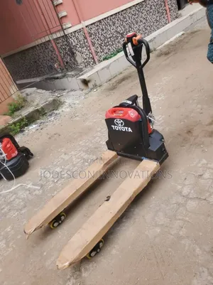 2T Electric Pallet Truck