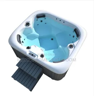 Luxury Hot Tub 4 Seater Spa Jacuzzi