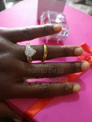 Zirconia Couples Set of Wedding Ring A05 - Gold
