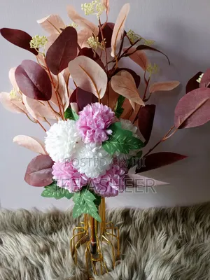 Unique Beautiful Gold Metal Vase With Beautiful Flowers