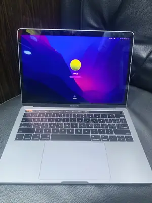 Laptop Apple MacBook Pro 2017 16GB Intel Core I7 SSD 512GB