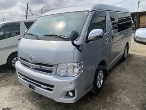 Toyota HiAce 2012 Silver