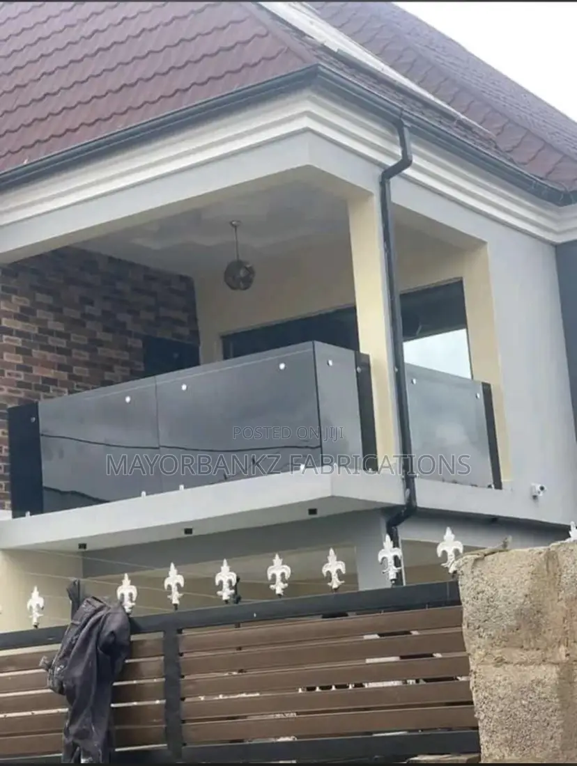 Glass Barricade