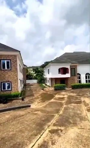4bdrm Duplex in Old Gra , Enugu , for sale