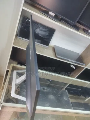 24 Inches Monitors