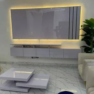 Tv Console / Tv Stand See and Pay Payment Is When Delivered