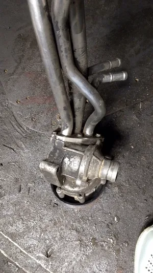 Water Pump Volvo V8
